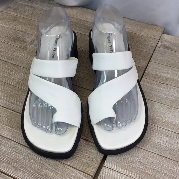 BareTraps Shoes - ❤️BareTraps❤️